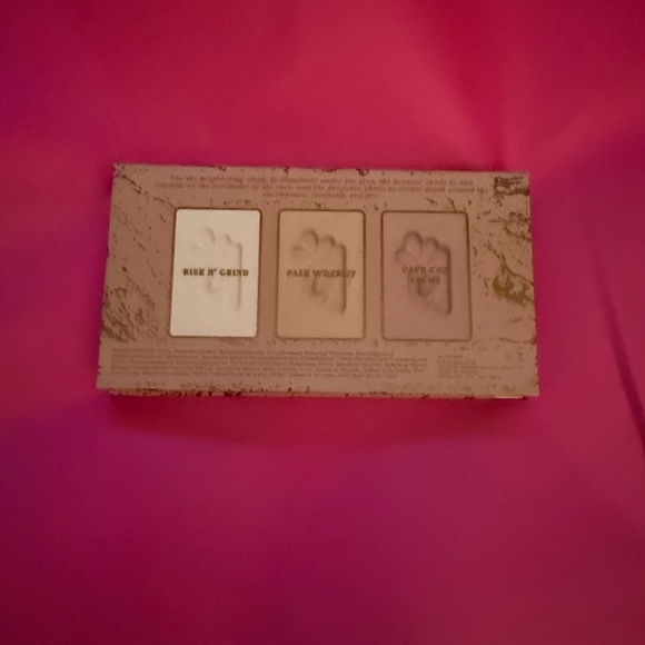 Alamar Bronzer & Contour Palette - Gold and Blue - Picture 3 of 3